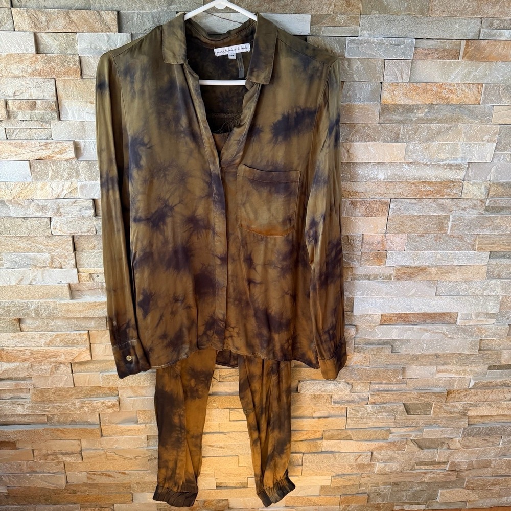 Young Fabulous & Broke Tie Dye Blouse and Jogger Set Size M Olive Black 2 Piece